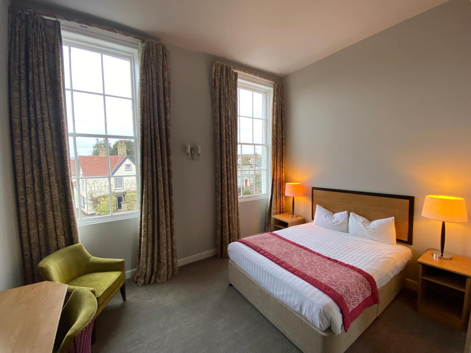 The Riverside House Hotel Mildenhall Esterno foto