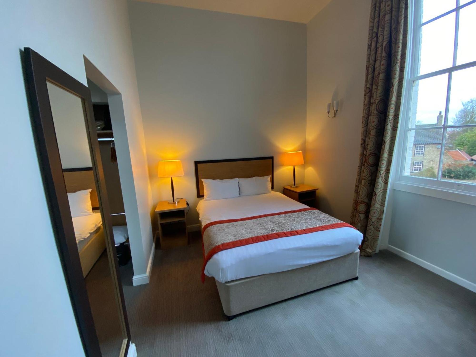 The Riverside House Hotel Mildenhall Esterno foto