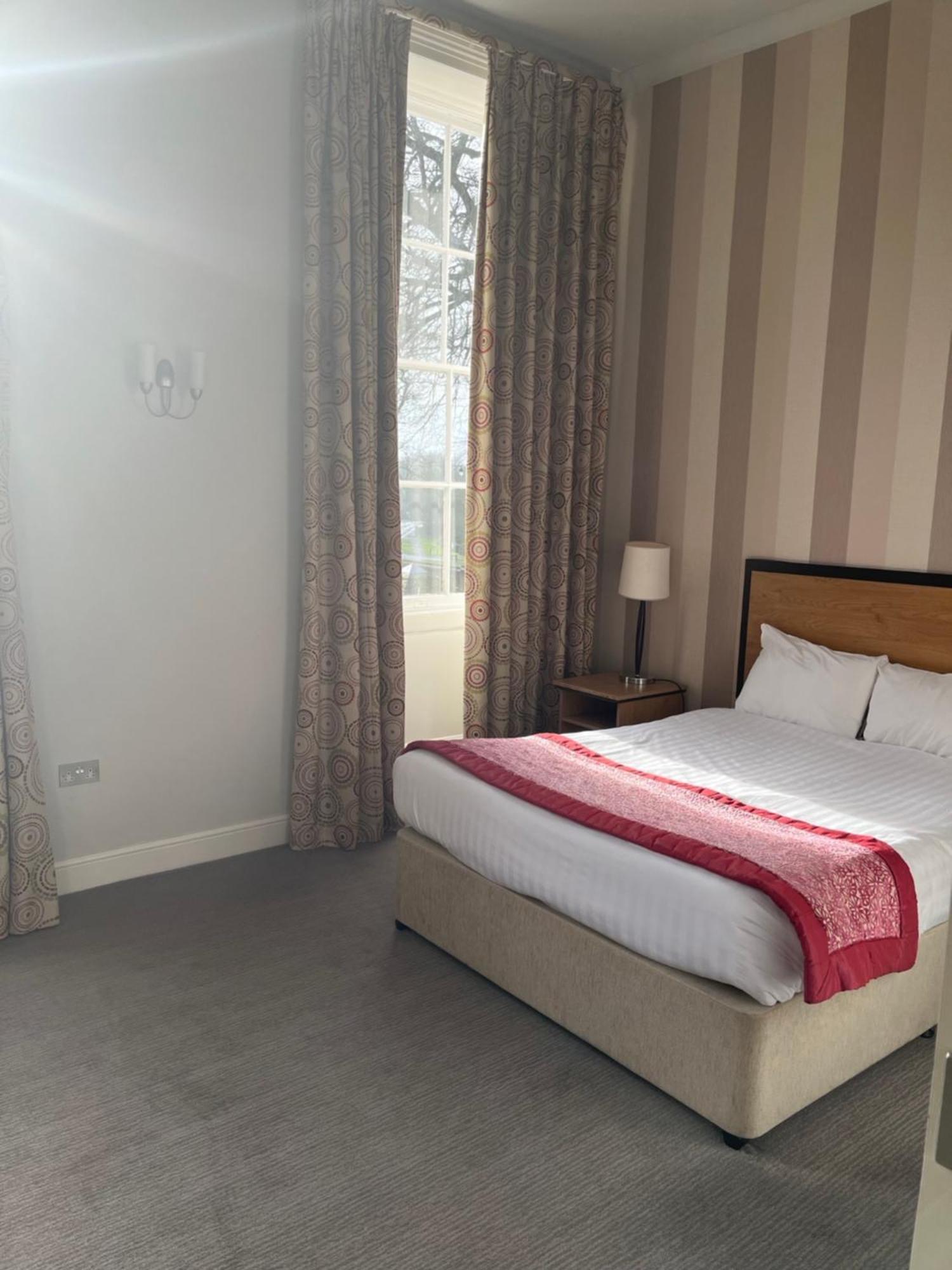 The Riverside House Hotel Mildenhall Esterno foto