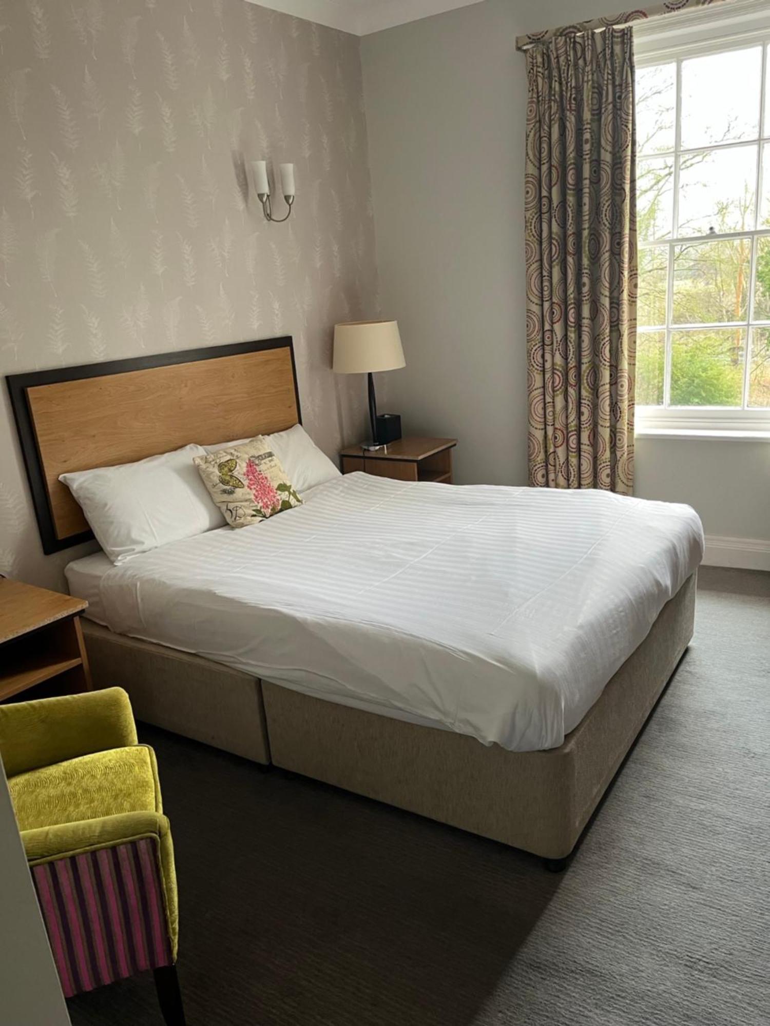 The Riverside House Hotel Mildenhall Esterno foto