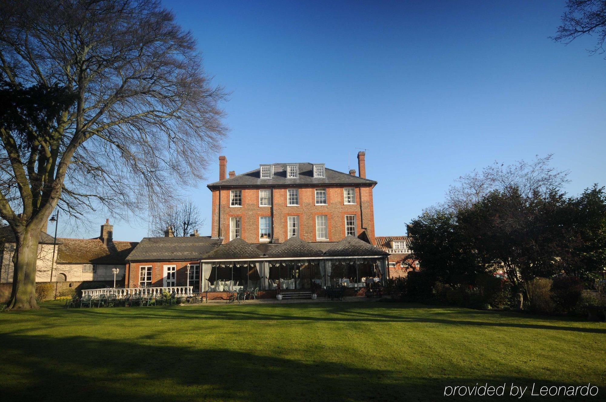 The Riverside House Hotel Mildenhall Esterno foto