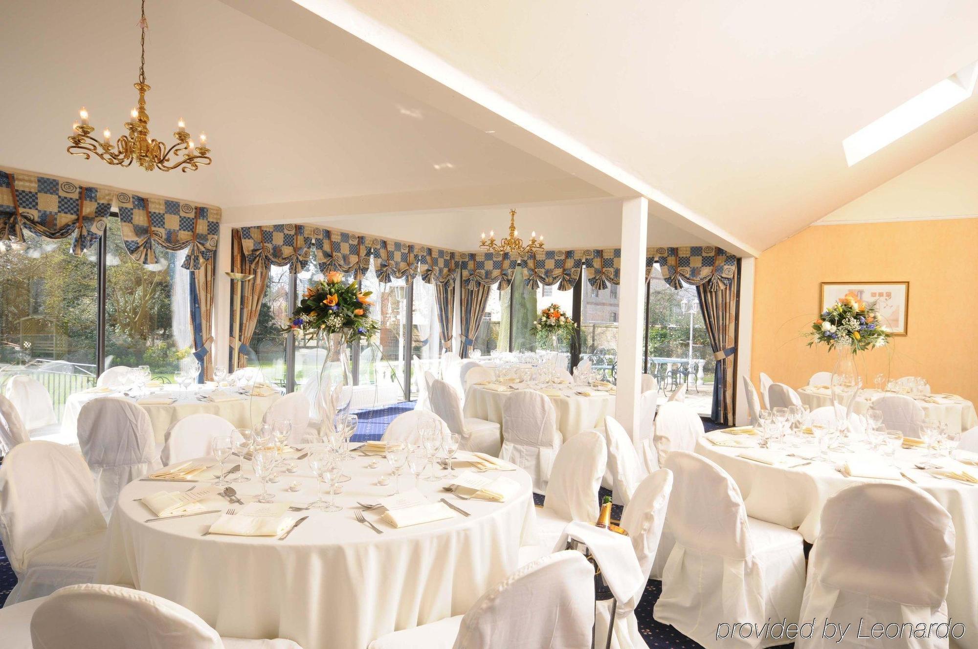 The Riverside House Hotel Mildenhall Ristorante foto